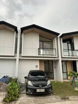 JUAL CEPAT RUMAH 2 LANTAI DI CENDANA COVE LIPPO CENTRAL