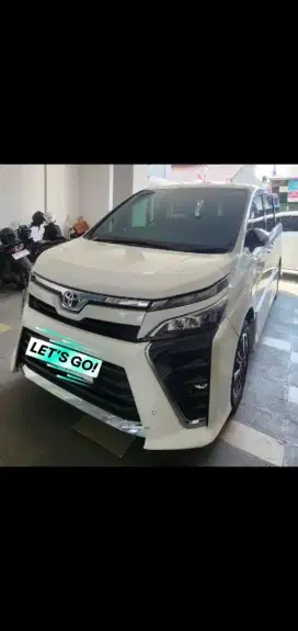 Toyota Voxy 2019