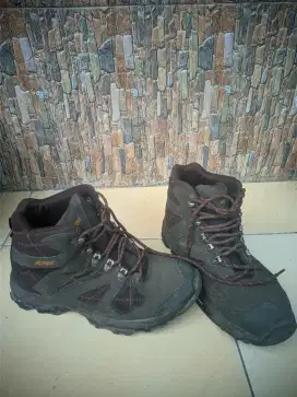 SEPATU AREI SAR OUTDOOR UK 43