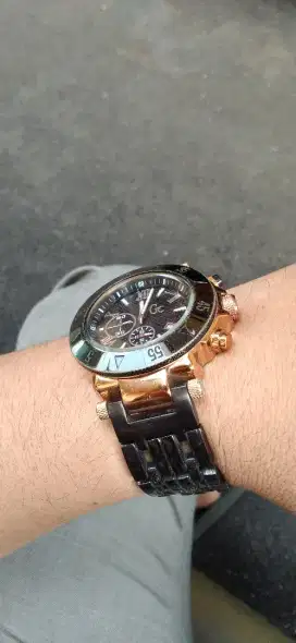 jam gc hitam rosgold