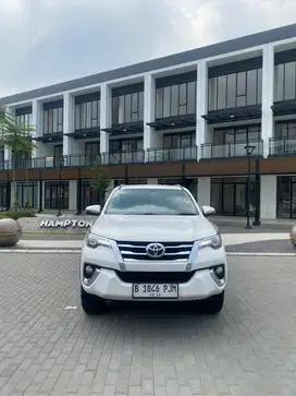 Fortuner VRZ 2017 AT Low KM Record