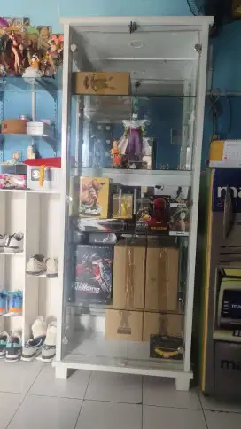 Lemari display kaca ukuran T 2 m L 60 cm