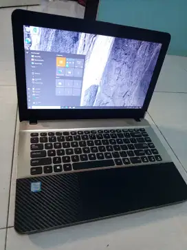 Laptop Asus X441U . Core i3 . Ram 12gb/SSD .windows 10