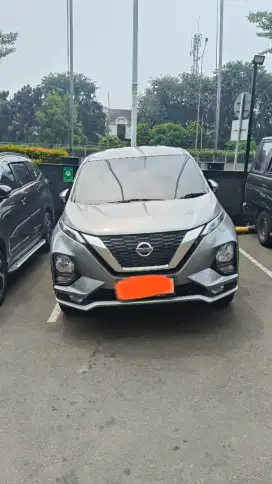 Nissan Livina VL 2019. Km 30 ribu.