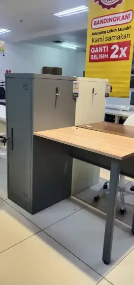 COMPUTER TABLE STORAMETA