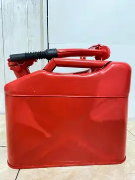 Jerigen Bensin Logam 10 Liter – Aman & Tahan Lama