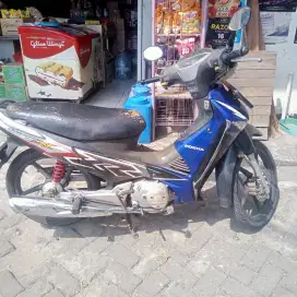 Honda Supra x 125  THN 2005