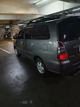 Toyota Kijang Innova 2008 Bensin