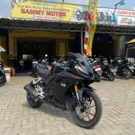 YAMAHA R15 VVA 2018