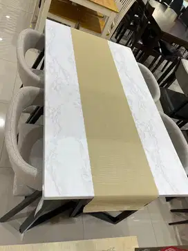 Harper table set