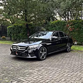SEGAR! LOW ODO! Mercedes Benz C200 2019 Facelift 2020 C180 avg low km