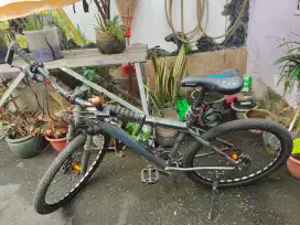 Sepeda Phoenix kondisi siap gowes