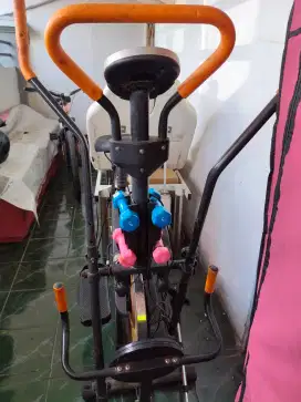 Alat fitness OrbitTrac dengan 2 pasang dumble lengkap