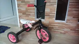 Sepeda anak roda 3