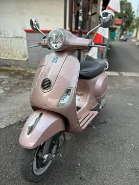 Piagio LX-150ie 3V pink
