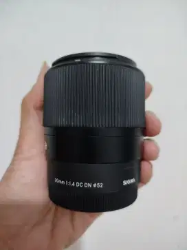 Lensa sigma 30m f1.4mm sony