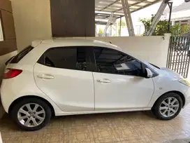 Mazda 2 2012 Bensin