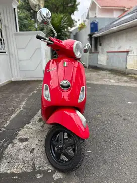 Piagio LX-150ie 2vie Vespa