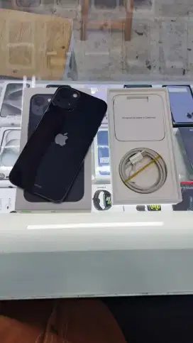 Second IPhone 13 128GB Midnight IBOX ON Mulus Like New