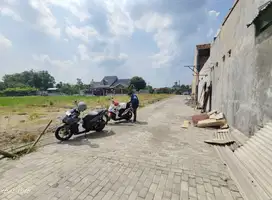 Tanah colomadu solo