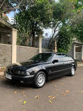 BMW 528i 1997 Bensin