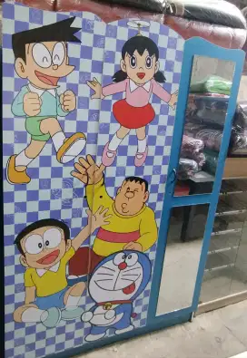 Dijual murah Lemari Pakaian Anak Motif Doraemon 3 Pintu +Rak Serbaguna
