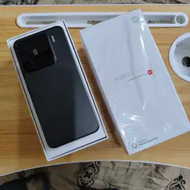 Xiaomi 15 5G ram 12+5 gb internal 512 garansi 22 bulan lg