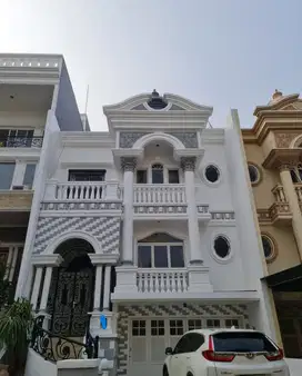 Disewa Rumah PIK Florence uk 8x20m2 Furnished at Jakarta Utara