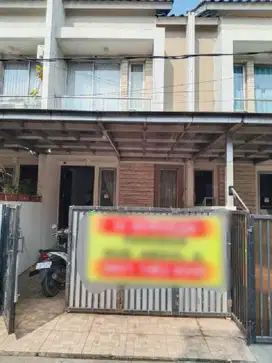 Rumah siap huni 2 lantai,di perumahan bebas banjir.Galaxy Bekasi