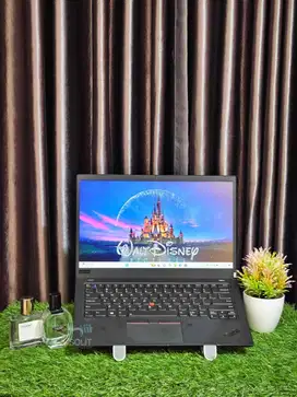 Lenovo ThinkPad X1 Carbon i7 Gen 10 – Laptop Bisnis Premium