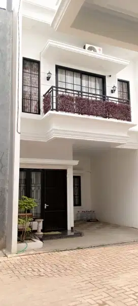 Jual Rumah 3 Lantai di Jagakarsa Jakarta Selatan