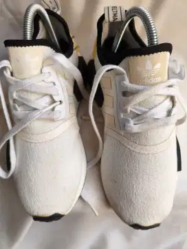 ADIDAS ULTRA BOOST