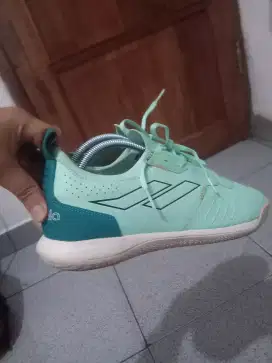 sepatu futsal mills voltasala pro nemesis