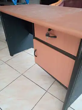 MEJA KANTOR LUNARSOL
