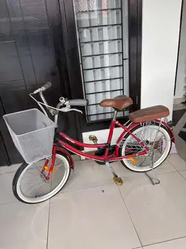 Sepeda anak dijual