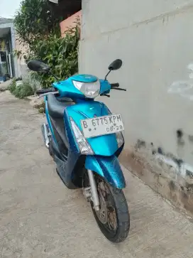Suzuki spin 2008