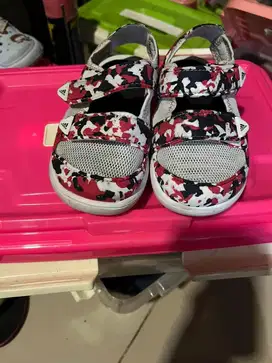 Preloved sepatu anak adidas