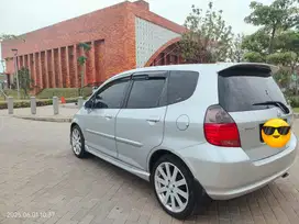 Honda jazz  i-DSI metic thn 2005