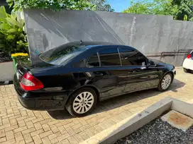 Mercedes-Benz E200K 2010 Bensin