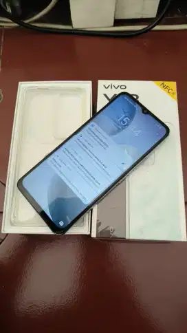 Vivo y18 ram_/128 lengkap ori barang mulus segel