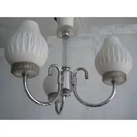 Vintage Lampu antik gelas putih dengan model Unik era 60 'an