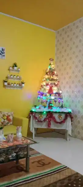 Pohon Natal + Beraneka macam Hiasan2 Natal yg Cantik