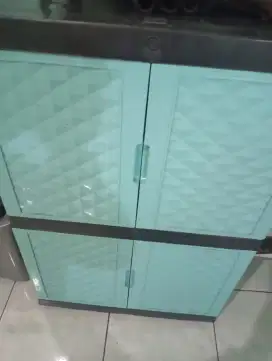 Lemari pintu dua