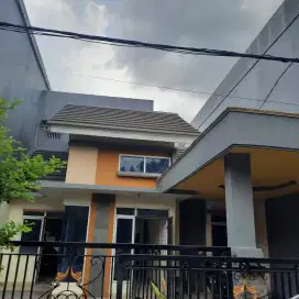 Dijual /Dikontrakan Rumah seluas 120M2 (Samping Rumah Zaskia Gotic)