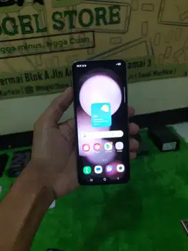 SAMSUNG GALAXY Z FLIP 5 SEIN 512 GB MULUS MINUS TOMPEL FUNGSI NORMAL