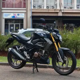 HONDA CB150R NIK 2022 HITAM LOW KM SIAP PAKAI!!