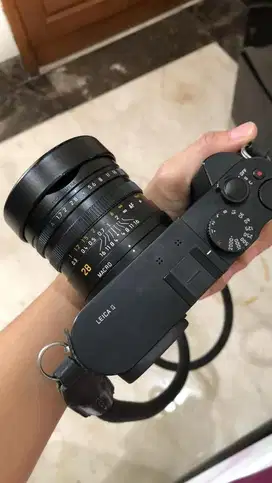 Jual second Leica Q type 116 black