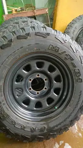 Jual velg dan ban original hilux