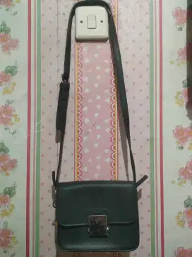 Tas hitam 149k Sist