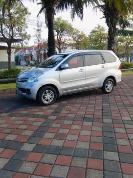 Daihatsu allnew xenia r deluxe plus 2012 matic
